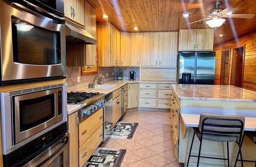 Tylersburg House | Maxwell Reserve Private Forest Retreat Sleeps 14