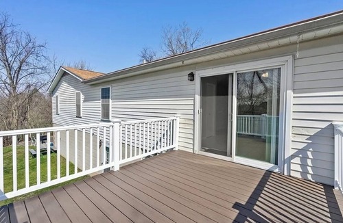North Versailles Apartment | McEarth’s Haven - Your Home Away From Home
