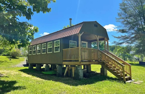 Nallen Cabin | Meadow Riverfront Cabin