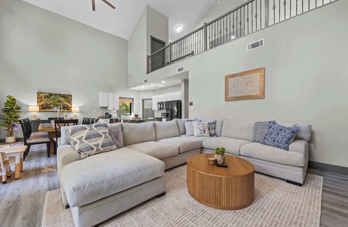 Toccoa House | Memory Lane Lake House w Hot Tub