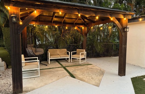 Buena Vista House | Miami Design District Retreat – Walk to Shops & Cafes