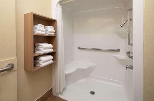 Florence Hotel | Microtel Inn & Suites by Wyndham Florence
