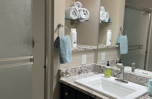 Downtown Knoxville Apartment | Mid Mod,Great Location, Heart of downtown Knoxville