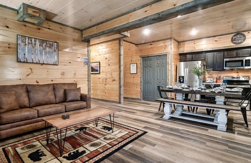 Sevierville Cabin | Modern 4BR Cabin ★ Amazing Location Near Dollywood ★ Grotto Hot Tub ★ Game Room
