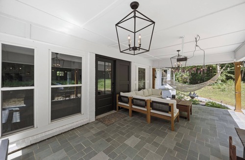 Charlotte House | Modern 5BR Retreat w/Game Room, Patio & Private Backyard 13 min to Uptown