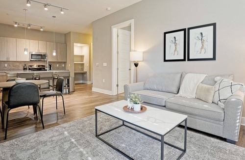 West Ashley Apartment | Modern Apartment in Prime Location (ID3527)