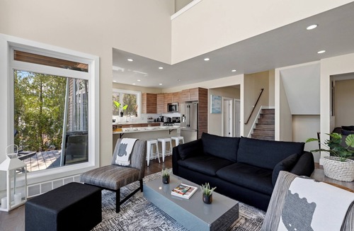 Oostburg House | Modern | Beachfront | Sleeps 10