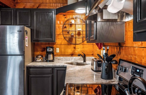 Townsend Cabin | Modern Cabin Retreat in Smoky Mountains