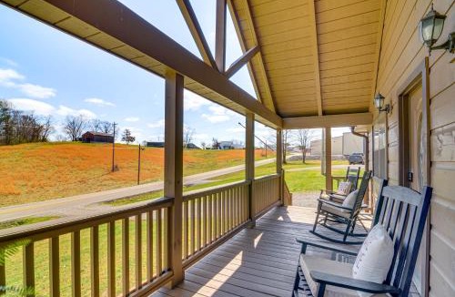 Burkesville House | Modern Cabin w/Grill Near Golf & Bass Fishing!