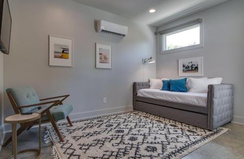 Greenwood House | Modern East Nashville Gem, Walk to Local Favorites, Cozy Den, Workspace & Smart TVs, Fully Equipped Kitchen, Garage & Fast WiFi, Near Mas Tacos, Rosepepper & Five Points, 10 Min to Broadway & Nissan Stadium, 24 Hr Hospitality