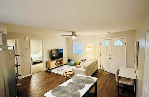 Institute Apartment | Modern family-friendly home - walk to WVSU and Shawnee Sports Complex