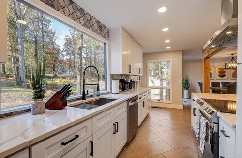 Buford House | Modern Luxury Lakehouse w/Private Dock on Lanier!