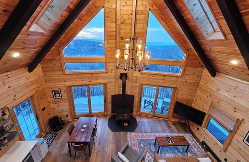 Bergton Cabin | Modern Mountaintop Log Home with Amazing Views!