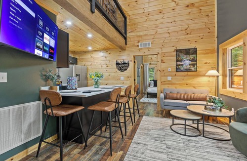 Campton Cabin | Modern Red River Gorge Retreat Hot Tub Sauna FirePit Near Natural Bridge