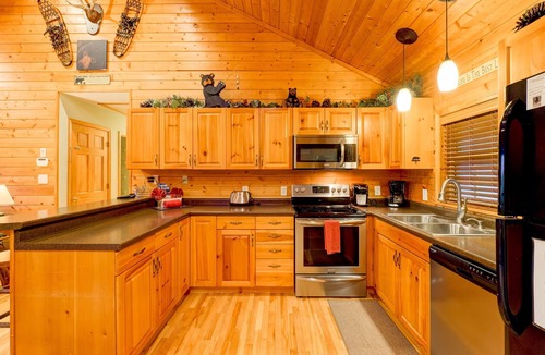Pittman Center Cabin | Moonbeams & Star Dreams Luxury 3 Bedroom Cabin With Spectacular Mountain View