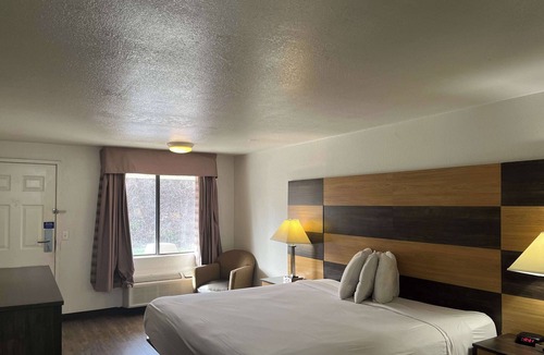 Cross Lanes Hotel | Motel 6 Cross Lanes, WV - Goff Mountain Rd