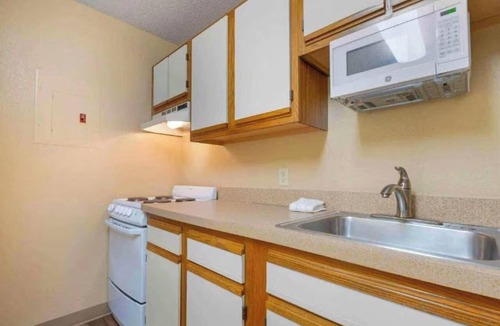 Parkdale Hotel | Motel 6 Fairfield, OH - Cincinnati