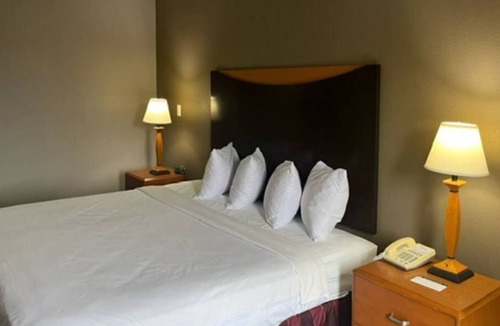 Williamstown Hotel | Motel 6 Williamstown, WV