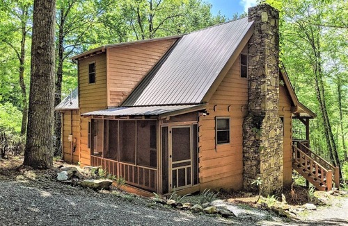 Asheville Cabin | Mountain cabin with 3 bedrooms, 2 baths, fire pit, porch swing.