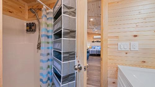 Waynesville House | Mountain Haven: Cozy Tiny Home on 16 Acres