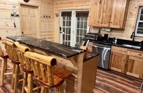 Cabins House | Mountain Magic Cabin, Moutan View/Private/3BR/2Bath/Pets Friendly.