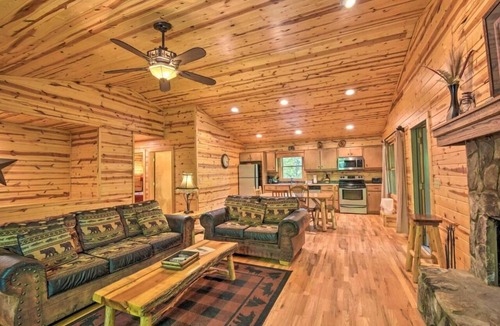 Helen Cabin | Mountain View 2/2 Cabin! Near Helen!