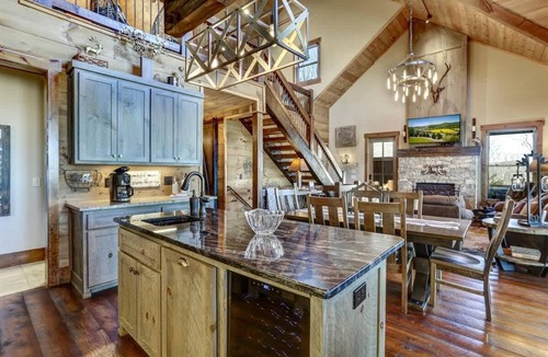 Morganton Cabin | Mountain View Cabin with Hot Tub Retreat