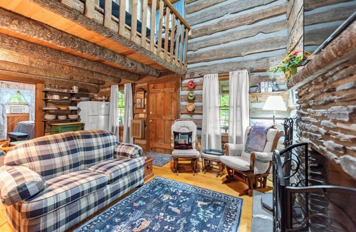 Stonebridge Cabin | Mountain View - Ping Pong Table - 15 min to West Jefferson