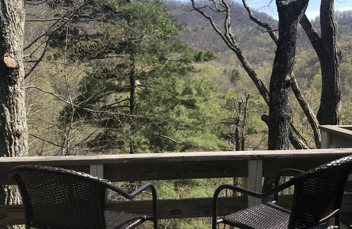 Weaverville Cabin | Mtn. Getaway- Close to Blue Ridge Pkwy (2)