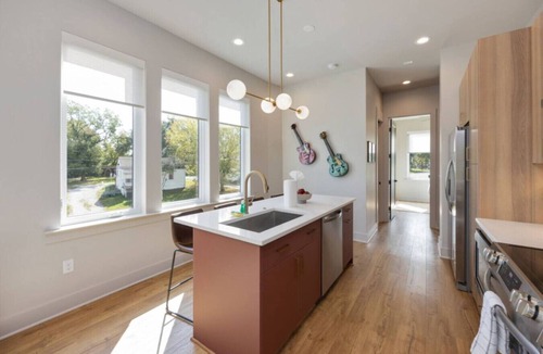 Radnor House | Music City Abode | Roof Lounge + Modern Design