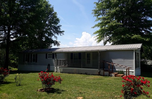 Pleasant Hill House | Nana's Place, 5 min. off I-77, Stone Mtn. State Pk, Cruise-ins