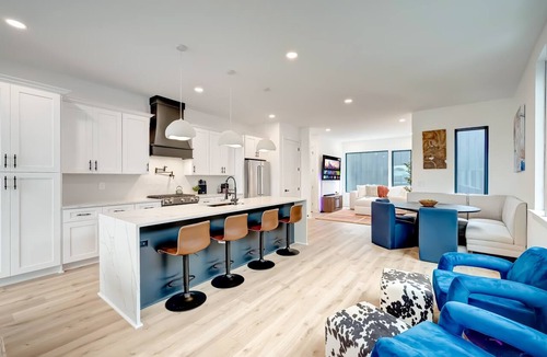 Hurwood Heights House | Nashville double home getaway with 2 rooftop hot tubs, sleeps 24 near Geodis