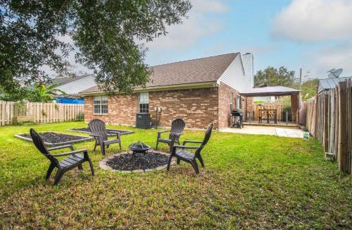 Whitemarsh Island House | Near Dtwn & Beach: Savannah Home w/Game Room!