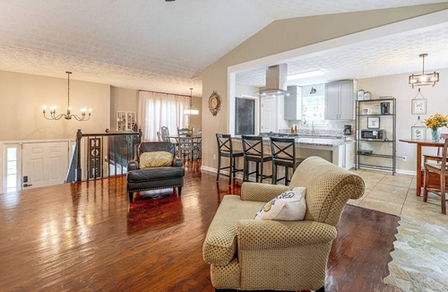 Dallas House | Near Lake Allatoona! Suburban Home w/Deck & Yard