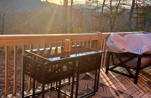 Lake Lure Cabin | New Boho Chic 1 Bedroom Cozy Private Cabin - Hot Tub