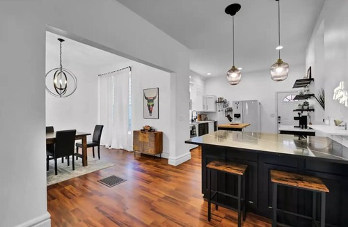 Shelby Park House | New! Boho Comfort in the City! Spacious! Modern!