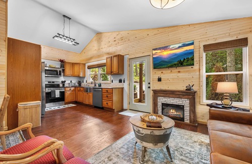 Newland Cabin | New Cabin, Grandfather Mountain, Ski, Golf, Resort Amenities