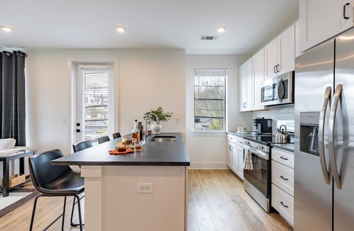 Nashville House | New Condo w/Balcony, Near Midtown | The Heights