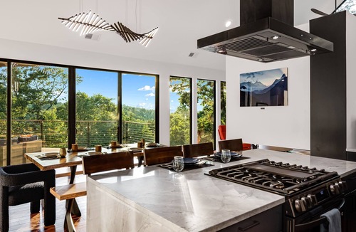 Hendersonville House | NEW Custom Modern Luxury Chalet Mountain Views Hot Tub Fire Pit Arcade Pets