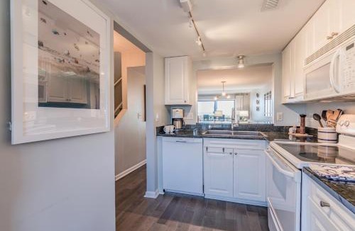 Oceanmarsh Subdivision House | NEW LISTING - Renovated Ocean Front Harbor Island Villa