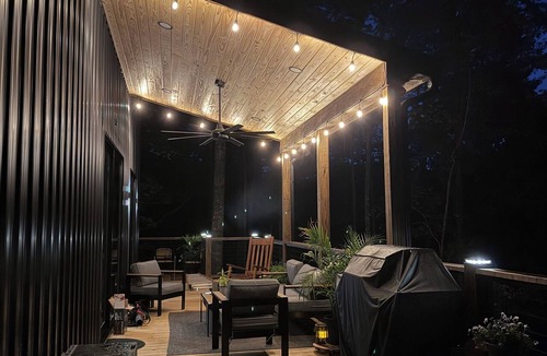 Helen Cabin | NEW!opened June 1st! Blairsville, Georgia! 24’ ceilings! Custom build. PRIVATE!