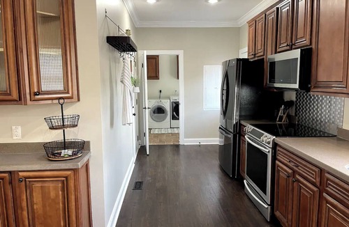 Raleigh House | NEW! Stunning ★ Romantic ★ Modern Home w/Large Backyard and Patio