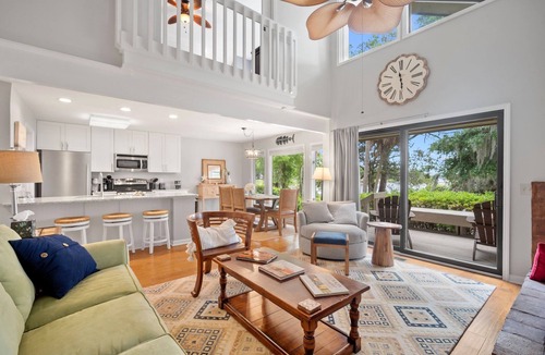 Dataw Island Villa | Newly Listed Bluff Villa with Creek and Golf Course Views
