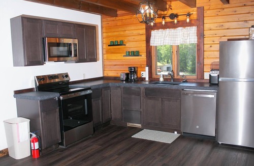 Howard Cabin | Newly remodeled three story, 2 bedroom log cabin located in Howard, Ohio