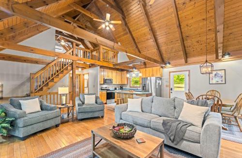 Sharps Chapel House | Norris Lakefront Cabin Retreat Dock Games Hot Tub