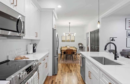Red Bank House | Northshore 5BR Fun Escape – Minutes to Downtown