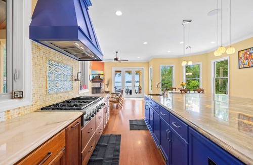 Cornelius House | Oasis@LKN - dock, pool, hot tub, chef-kitchen, firepit, Rec-room, 20min to CLT