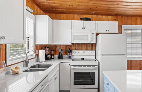 Ocean Isle Beach House | Ocean View! Adorable, Second Row Single Family Home in Ocean Isle Beach