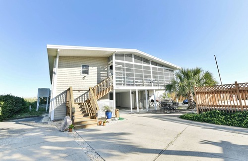 Long Bay Estates House | Oceanfront 4 BR Beach House with a Private Pool! Alvis Cottage