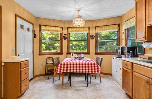 Flat Rock House | Orchard Ridge Retreat